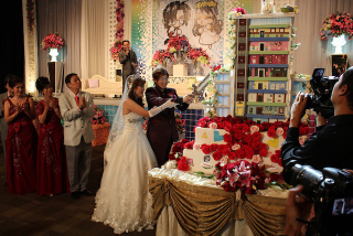 Illustration for article titled A Show-Stopping Contender For 'Most Ambitious Video Game Wedding'